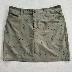 Eddie Bauer olive green printed skort. Size 6.
